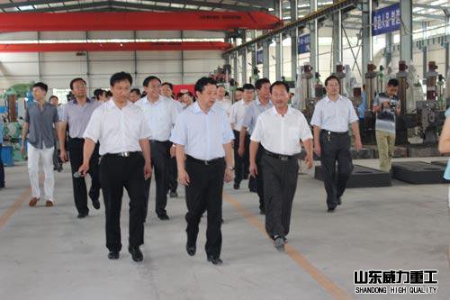 滕州市委領(lǐng)導(dǎo)來廠考察