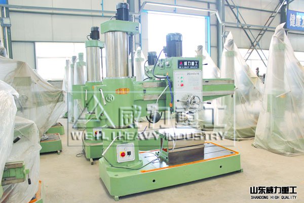 機械63搖臂鉆床車間