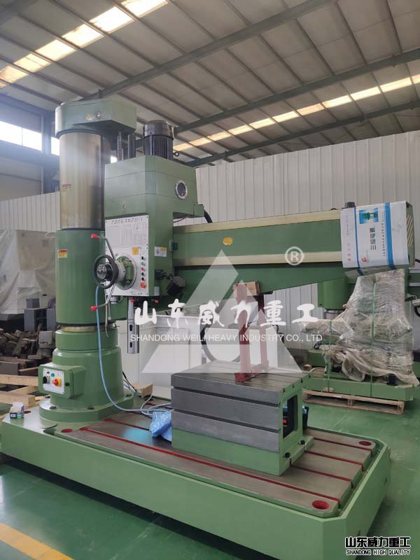 3063搖臂鉆床現(xiàn)貨圖片