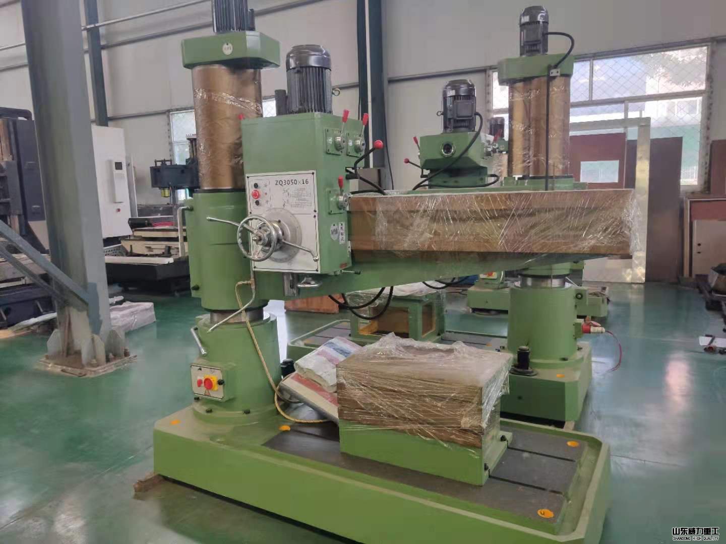 Z3050X13搖臂鉆床圖片